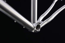 Load image into Gallery viewer, Hi-Light G7.2 Titanium frameset