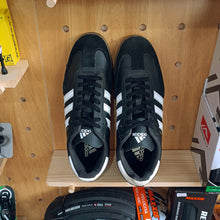 Load image into Gallery viewer, adidas Velosamba size 11 1/2 US (2nd hand)