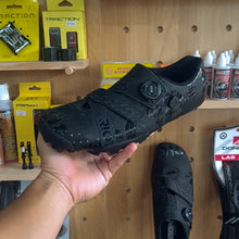 Load image into Gallery viewer, Bont RIOT+ MTB Carbon Composite Cycling Shoes - size 10 US (2nd hand)