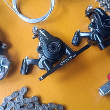 Load image into Gallery viewer, Shimano Sora Groupset with Disc brake caliper (flatmount) / FSA Vero Crankset with BB (2nd Hand)