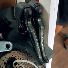 Load image into Gallery viewer, SHIMANO Tiagra 4700 2x10-Spd Hydraulic (2nd hand)