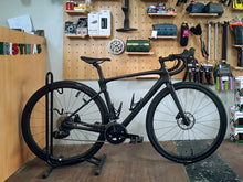Load image into Gallery viewer, Specialized Roubaix Comp SRAM Rival eTap AXS w/ Roval Alpinist CLII Carbon Wheels (2nd Hand)
