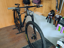 Load image into Gallery viewer, Cannondale F-Si Carbon 4 Lefty size S/M (2nd Hand)