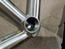 Load image into Gallery viewer, Hi-Light G7.2 Titanium frameset