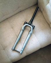 Load image into Gallery viewer, Speedone Gravel Suspension Fork GX-30 (2nd Hand - unused)