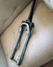 Load image into Gallery viewer, Speedone Gravel Suspension Fork GX-30 (2nd Hand - unused)