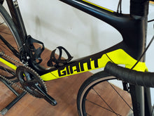 Load image into Gallery viewer, Giant Propel Advanced Pro 2 Medium/Large and extra wheelset (2nd Hand)