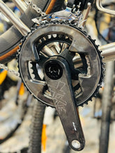 Load image into Gallery viewer, Neutron Carbon Chainring