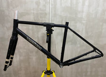 Load image into Gallery viewer, Traction Rover Stone Gray Frameset