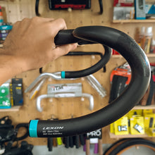 Load image into Gallery viewer, LEXON Carbon Road Integrated Handlebar (2nd hand)
