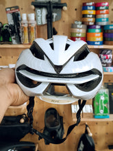 Load image into Gallery viewer, HJC IBEX 2.0  Road Helmet (2nd hand)
