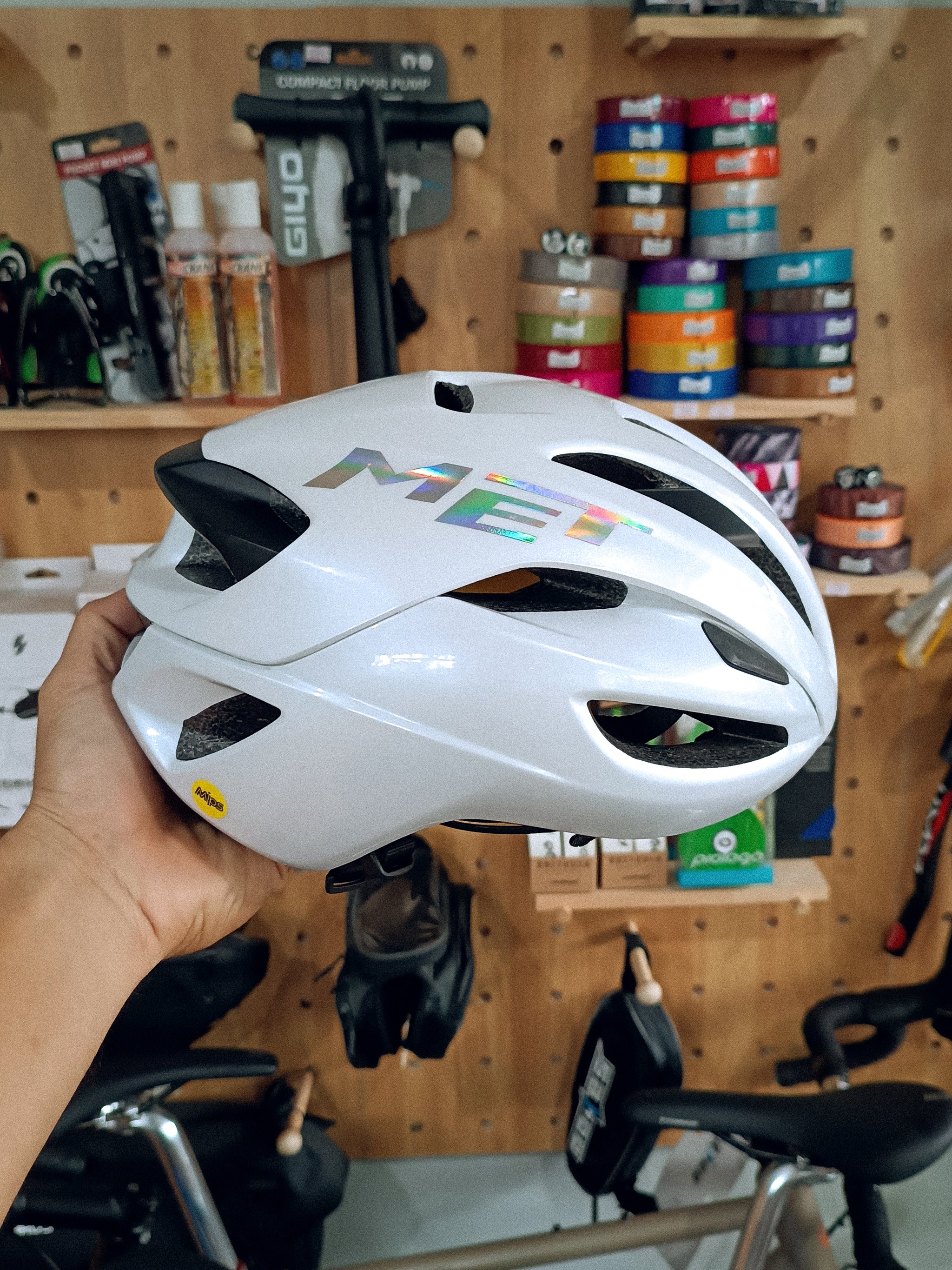 Met Rivale Mips (2nd hand) – Villain Cycles PH