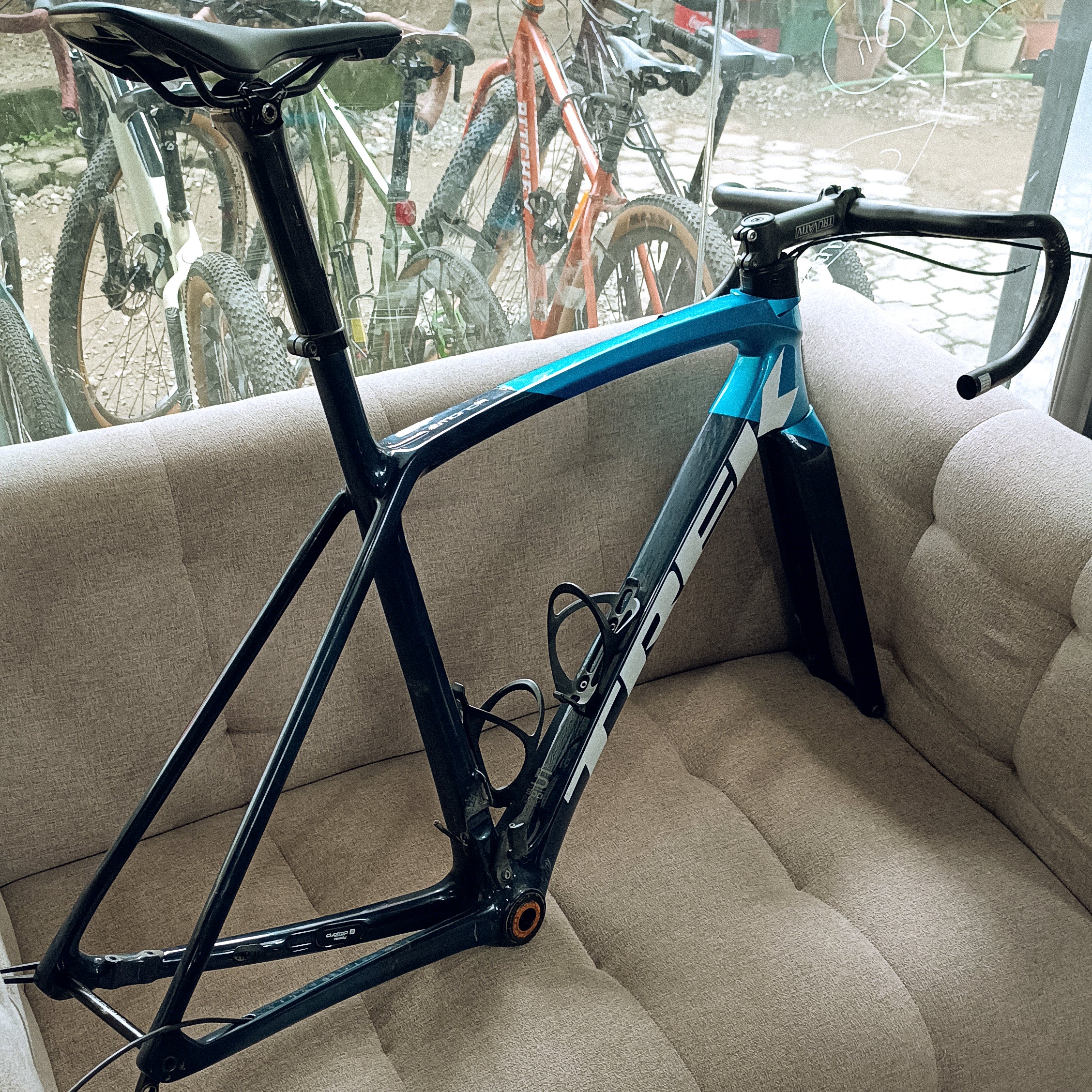 TREK Émonda SL5 2022フレームセット トレック(TREK) エモンダ SL 5 ディスク(Emonda SL 5 Disc) 2022モデル