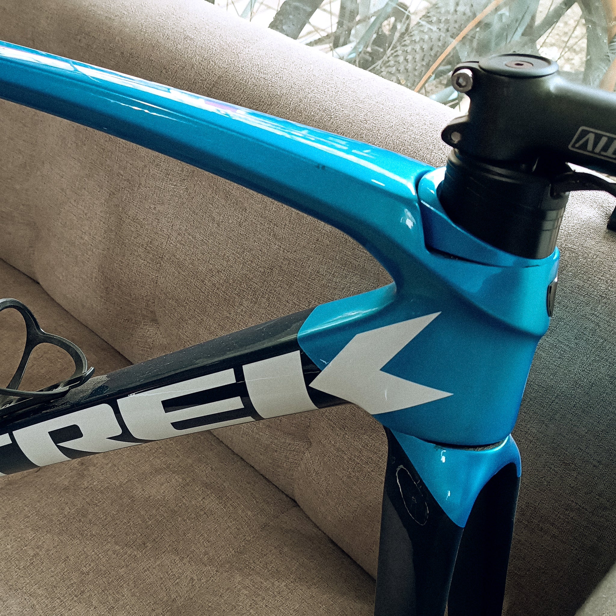 Trek Emonda SL 5 Disc - Full Carbon Frameset (2nd Hand) – Villain