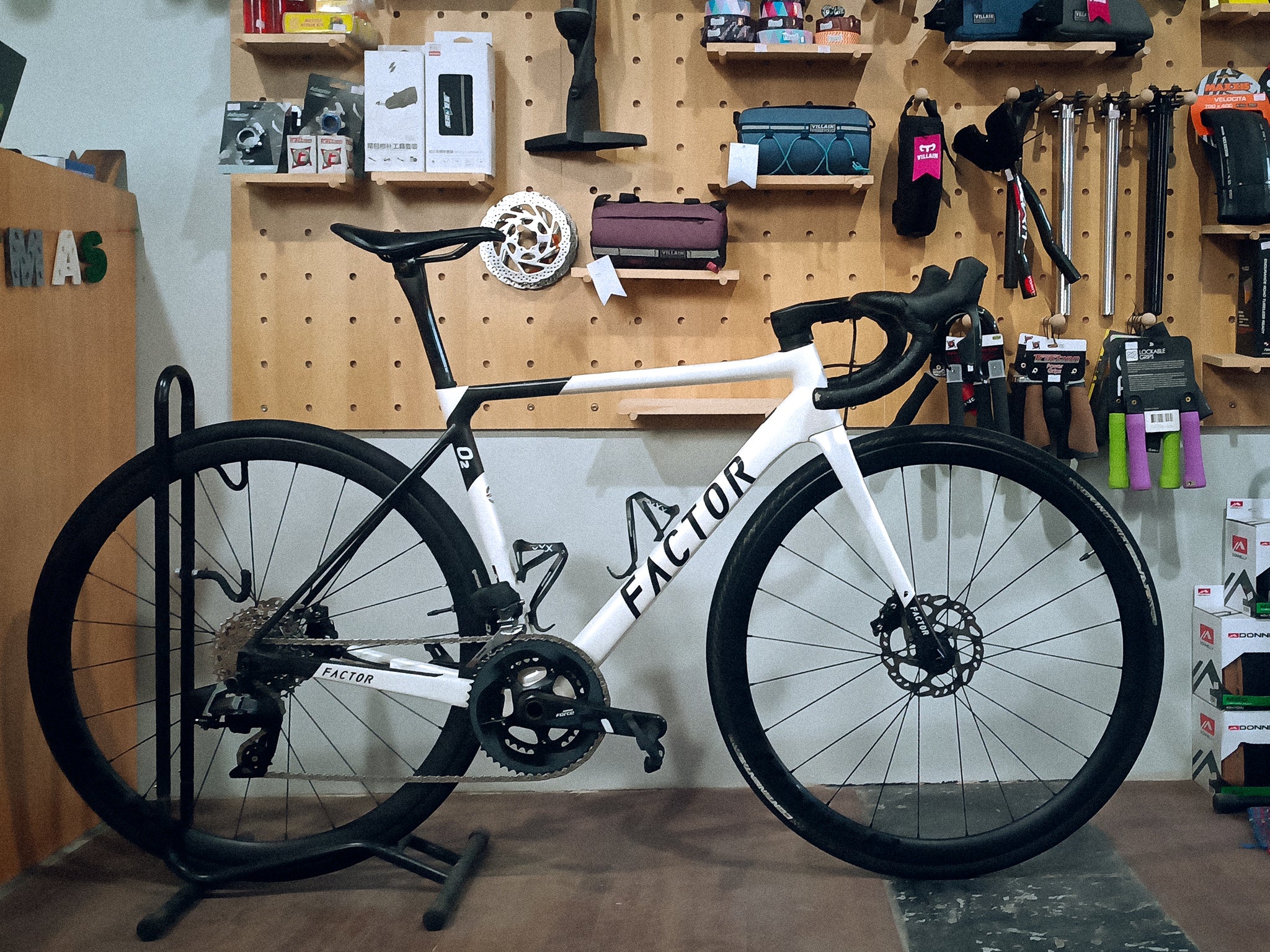 Factor O2 (Disc) size 52 (2nd Hand) – Villain Cycles PH