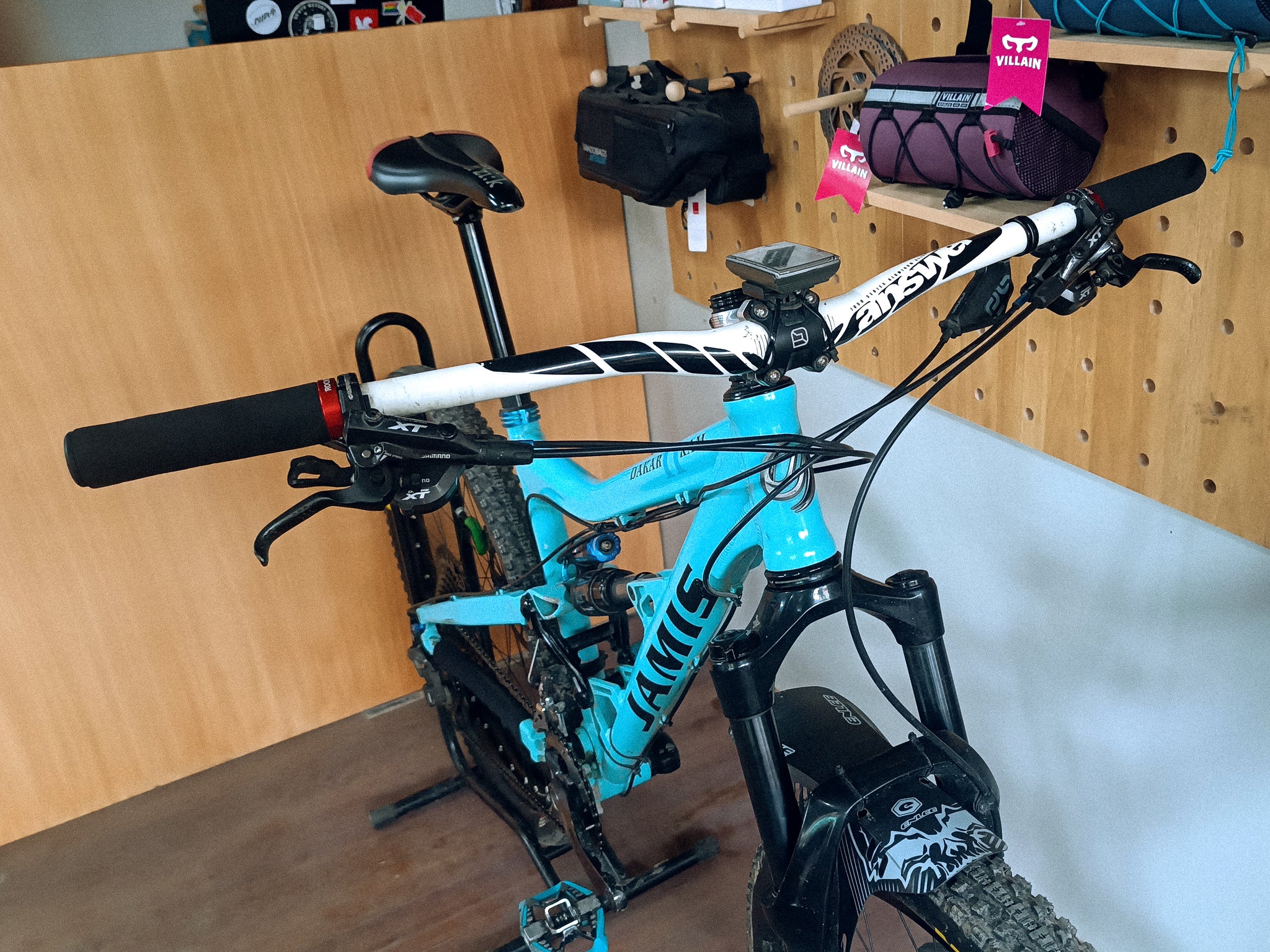 Jamis Dakar Xam II (2nd Hand) – Villain Cycles PH