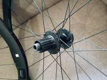 Load image into Gallery viewer, Giant Stock Wheelset 700c (2nd hand)
