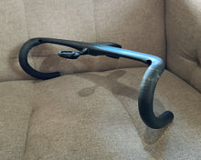 Load image into Gallery viewer, Roval Rapide Cockpit - Handlebars with Integrated Stem (2nd hand)
