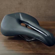 Load image into Gallery viewer, Specialized Power Saddle 143mm (2nd Hand)
