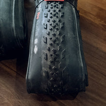 Load image into Gallery viewer, Kenda Tires Commando XPro 700x36c tubeless compatible (2nd hand)
