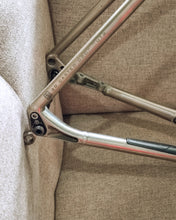 Load image into Gallery viewer, Van Nicholas Skeiron Titanium Road Disc Frame w/ Black Inc. Handlebar size 54 (2nd hand)
