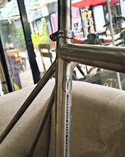 Load image into Gallery viewer, Van Nicholas Skeiron Titanium Road Disc Frame w/ Black Inc. Handlebar size 54 (2nd hand)
