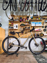 Load image into Gallery viewer, Traction Atlas Flat Bar Build size S (Shimano Hydraulic brakes)
