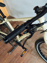 Load image into Gallery viewer, Traction Atlas Flat Bar Build size S (Shimano Hydraulic brakes)
