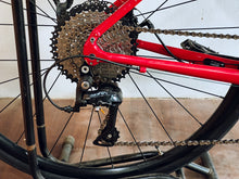 Load image into Gallery viewer, Trek Domane AL2 size 49 (2nd Hand)
