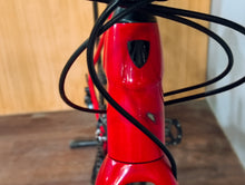Load image into Gallery viewer, Trek Domane AL2 size 49 (2nd Hand)
