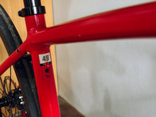 Load image into Gallery viewer, Trek Domane AL2 size 49 (2nd Hand)
