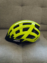 Load image into Gallery viewer, Lazer Compact DLX Helmet (2nd hand)
