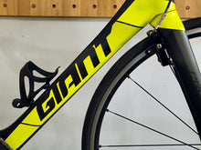 Load image into Gallery viewer, Giant Propel Advanced Pro 2 Medium/Large and extra wheelset (2nd Hand)
