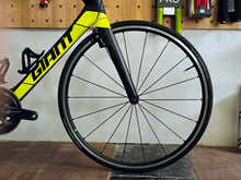 Load image into Gallery viewer, Giant Propel Advanced Pro 2 Medium/Large and extra wheelset (2nd Hand)
