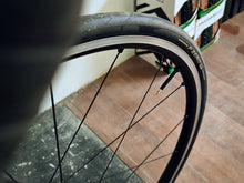 Load image into Gallery viewer, Giant Propel Advanced Pro 2 Medium/Large and extra wheelset (2nd Hand)
