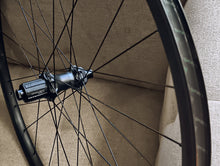 Load image into Gallery viewer, Syncros RP 2.0 Disc wheels (2nd Hand)
