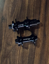 Load image into Gallery viewer, Origin 8 Hubs Front/Rear MICROSPLINE 12-Speed NON-BOOST,THRU-AXLE 32 Holes (2nd Hand - new)
