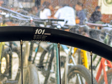 Load image into Gallery viewer, American Classic QR Wheelset 700c
