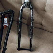 Load image into Gallery viewer, Traction Grrit Crouching Tiger Frameset size M
