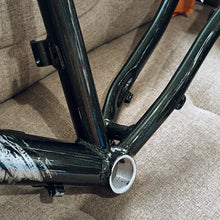 Load image into Gallery viewer, Traction Grrit Crouching Tiger Frameset size M
