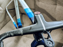 Load image into Gallery viewer, CANYON Inflite CF SL7 Frameset size S with FARSPORTS Handlebar (Second hand)
