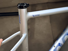Load image into Gallery viewer, Vook V8 Frameset
