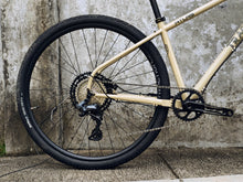Load image into Gallery viewer, Traction Atlas Drop Bar with Front Rack Size S
