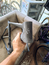 Load image into Gallery viewer, BXT Gravel 135 Frameset Unpainted size 52
