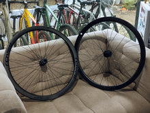 Load image into Gallery viewer, Roval Rapide C 38 (2nd Hand)
